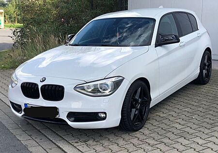 BMW 114i Sport Line Sport Line