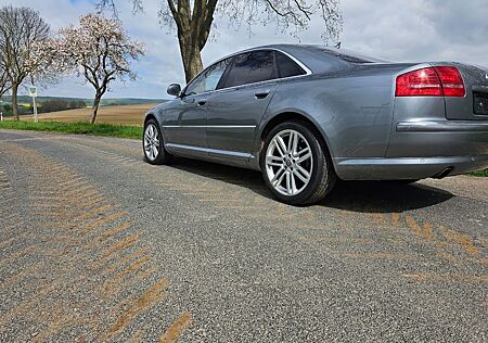 Audi A8 3.0 TDI (DPF) tiptronic quattro - TÜV NEU