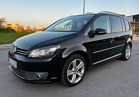 VW Touran Volkswagen 2.0 TDI / 170 PS /DSG Highline / 7 Sitzer