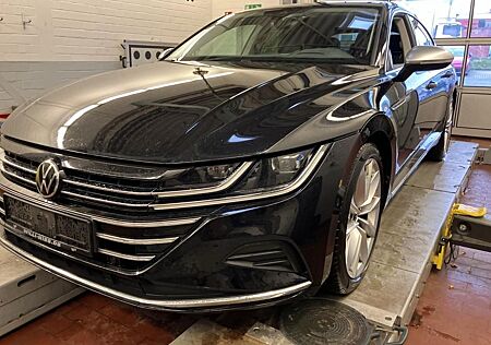 VW Arteon Volkswagen Elegance 2.0 TDI HUD/VIRTUAL/TRAVEL/PANO