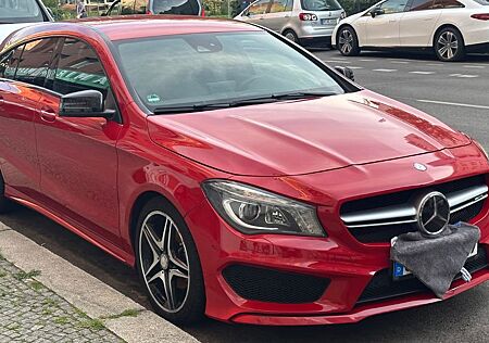 Mercedes-Benz CLA 200 Shooting Brake AMG Line