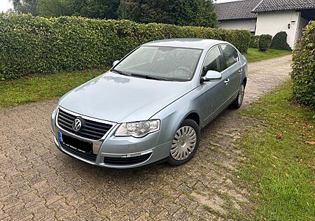 VW Passat Volkswagen 2.0 TDI DPF DSG 125kW Highline/ TÜV 08/26
