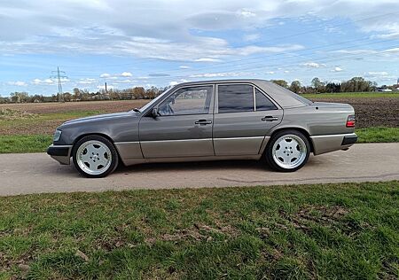 Mercedes-Benz E 300 300 E w124 H Zulassung