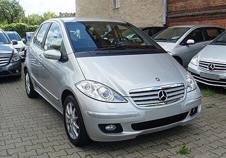 Mercedes-Benz A 200 Elegance Autom / Comand / Xenon / PTS