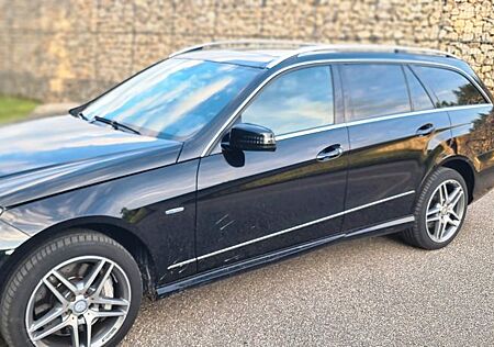 Mercedes-Benz E 500 T BlueEFFICIENCY ELEGANCE ELEGANCE