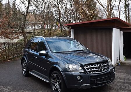 Mercedes-Benz ML 63 AMG 10th Anniversary