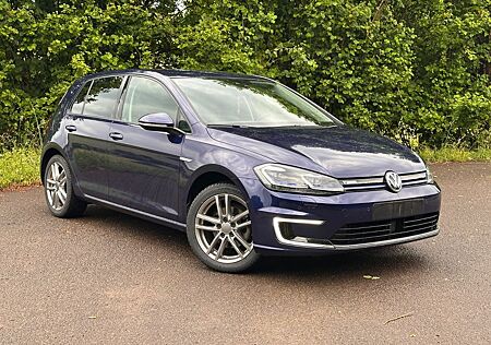 VW Golf Volkswagen e- Wärmepumpe CCS LED CARPLAY