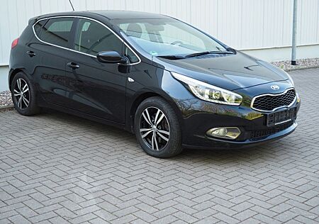 Kia Cee'd Ceed FIFA World Cup Edition TÜV-Serv. NEU