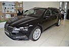 Skoda Superb Combi 2.0 TDI DSG Style Navi LED Rückfahr