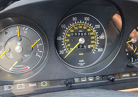 Mercedes-Benz SL 560 mit der geringsten Laufleistung in D !