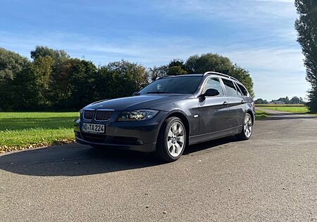BMW 325xi touring -