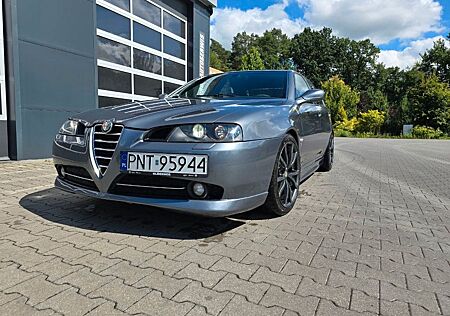 Alfa Romeo 166 3.0 V6 24V Ti Zender Red interior AT
