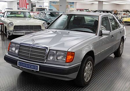 Mercedes-Benz E 200 Schiebedach.Rostfrei. Nur 96000km