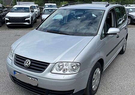 VW Touran Volkswagen 1.6 Basis Basis