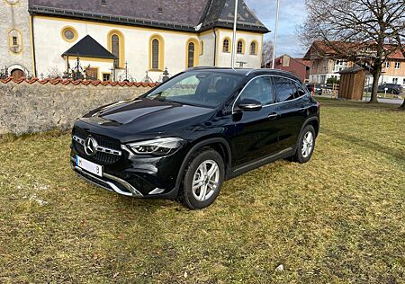 Mercedes-Benz GLA 220 d 4MATIC Standheizg Memoryseats metall