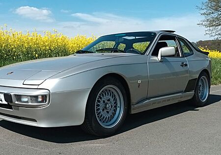 Porsche 944 Oldtimer mit H Zulassung