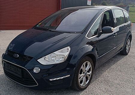 Ford S-Max Titanium