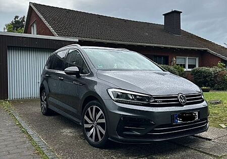 VW Touran Volkswagen 2.0 TDI R-Line