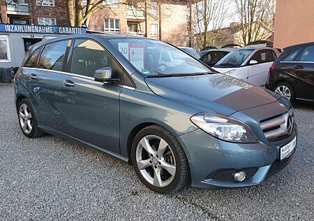 Mercedes-Benz B 200 Sport Paket 7G 1.Hand TÜV 02/2028