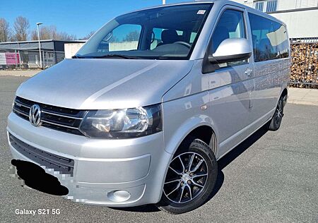 VW T5 Multivan Volkswagen 2.0L / Küche-Wohnmobil/Navi/Tempomat