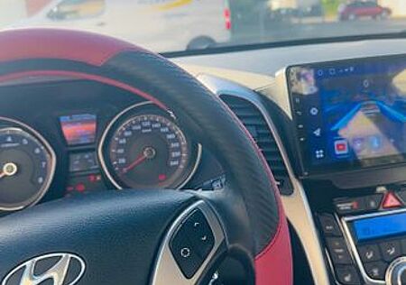 Hyundai i30 CW blue 1.6 Style Style