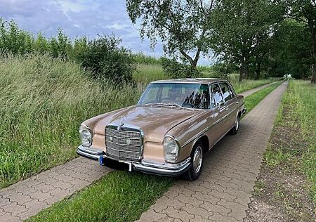 Mercedes-Benz 300 SEL 3,5 W109