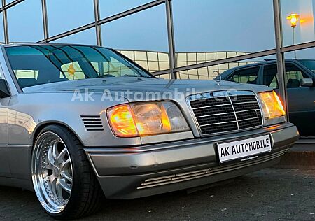 Mercedes-Benz 300 W124 300d 300DT Aut Leder AHK 18zoll AMG