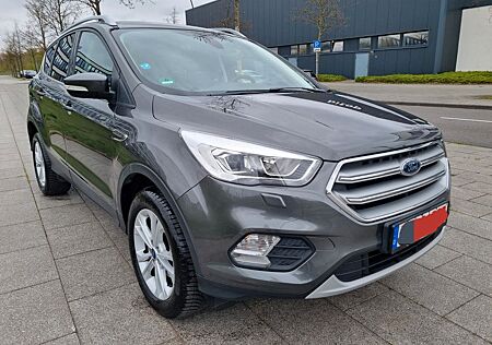 Ford Kuga Titanium/Navi/Teilleder/Shz/2xPDC/