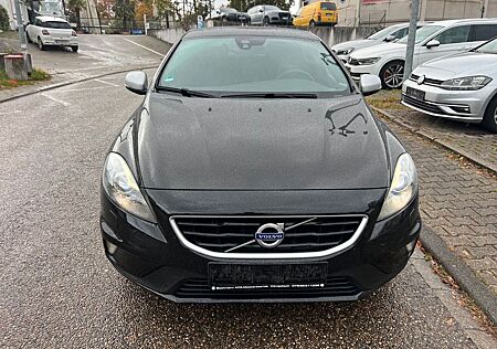 Volvo V40 Kinetic R-Desing*NAVI*LEDER*LED*CAM*2-HAND*