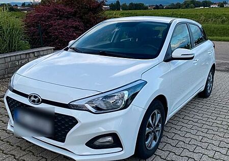 Hyundai i20 1.2 Select | Scheckheft | Top Zustand
