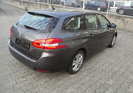 Peugeot 308 1,5hdi*130*EAT8*I-COCKPIT*DAB*NAVI*ALU