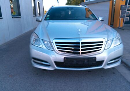 Mercedes-Benz E 250 E Klasse T-Modell BlueEfficiency