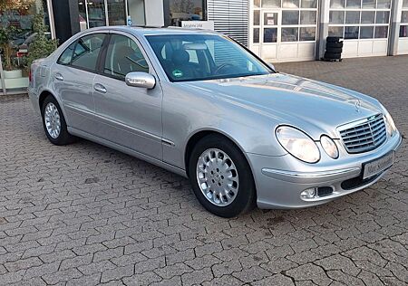 Mercedes-Benz E 320 E 320CDI Limousine TOP-Ausstattung und Zustand!!