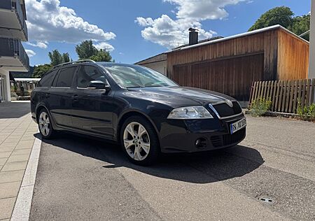 Skoda Octavia Combi 2.0 TDI RS TÜV Neu