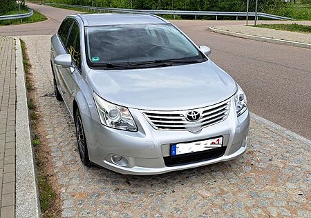 Toyota Avensis Combi Sol 1.8 Valvematic Sol