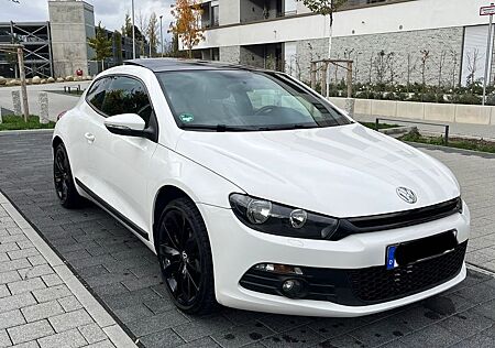 VW Scirocco Volkswagen 1.4 TSI - Pano Dynaudio Lugano 8fach