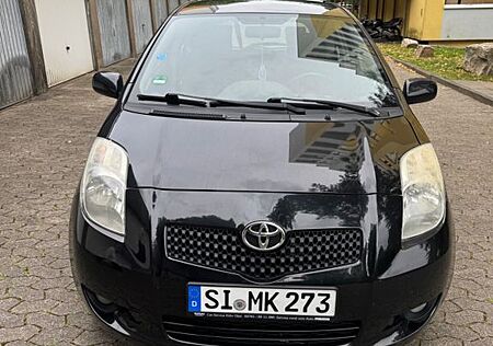 Toyota Yaris 1,3-l-VVT-i *Top Anfangsauto*