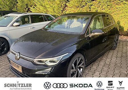 VW Golf Volkswagen 8 R-Line 1.5 TSI DSG MATRIX/NAVI/PDC/PANO/A