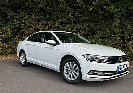 VW Passat Volkswagen 2.0 TDI DSG Comfortline 1. Hand LED