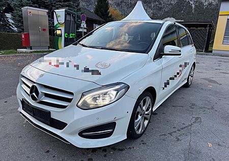 Mercedes-Benz B 200 d Automatik 4MATIC DCT LED Xenon Navi