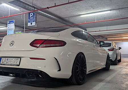 Mercedes-Benz C 400 4MATIC AMG Line Autom. AMG Line