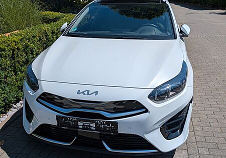 Kia Cee'd / Ceed 1.6 GDI Plug-In Hybrid Platinum...