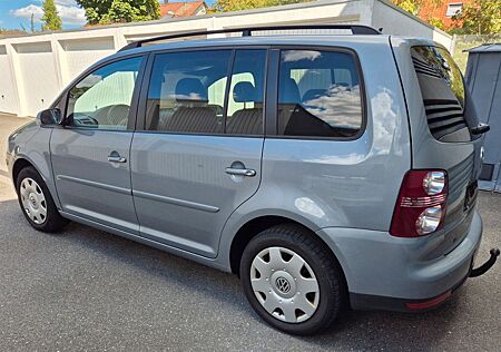VW Touran Volkswagen 1.9 TDI DPF Scheckheftgepflegt, Anhänger