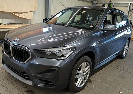 BMW X1 sDRIVE 20i AUT NAVI LEDER SPORTS HEAD-UP PDC
