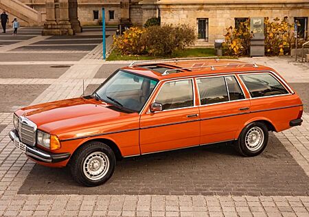 Mercedes-Benz 240 240TD Familiar