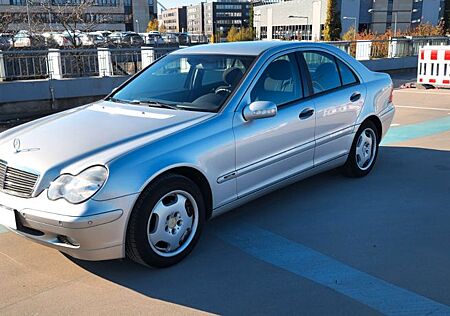 Mercedes-Benz C 200 KOMPRESSOR CLASSIC *TÜV NEU*