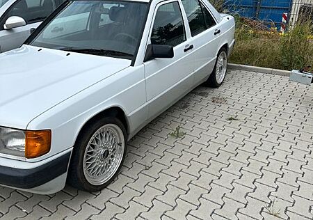 Mercedes-Benz 190