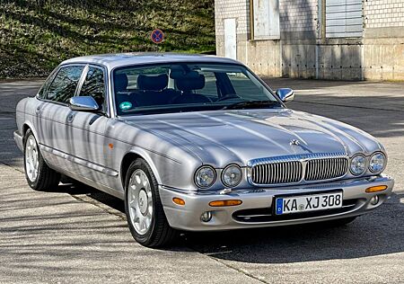 Jaguar Daimler Super V8 Super V8