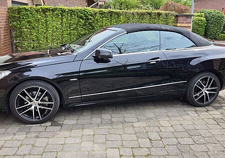 Mercedes-Benz E 220 Cabriolet *Air-Scarf* Air-Cap** TÜV NEU