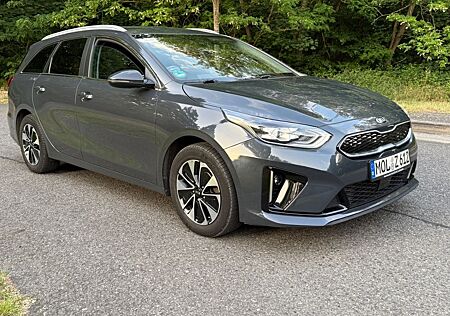 Kia Cee'd / Ceed 1.6 GDI Plug-In Hybrid Platinum...